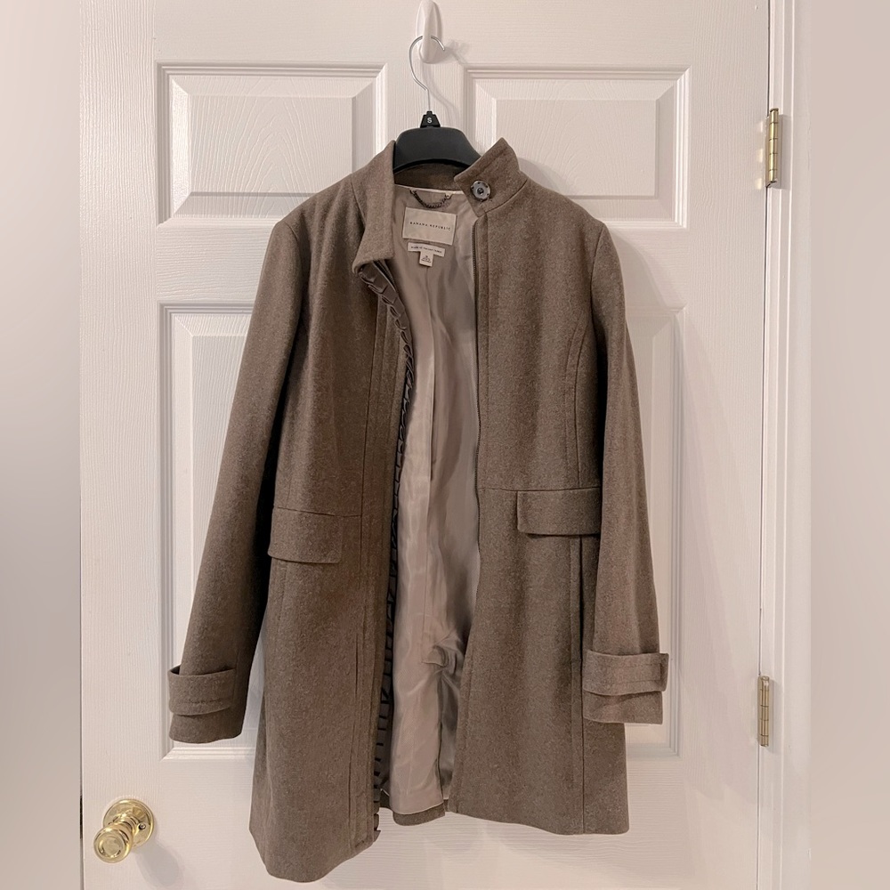 Banana Republic tan wool coat